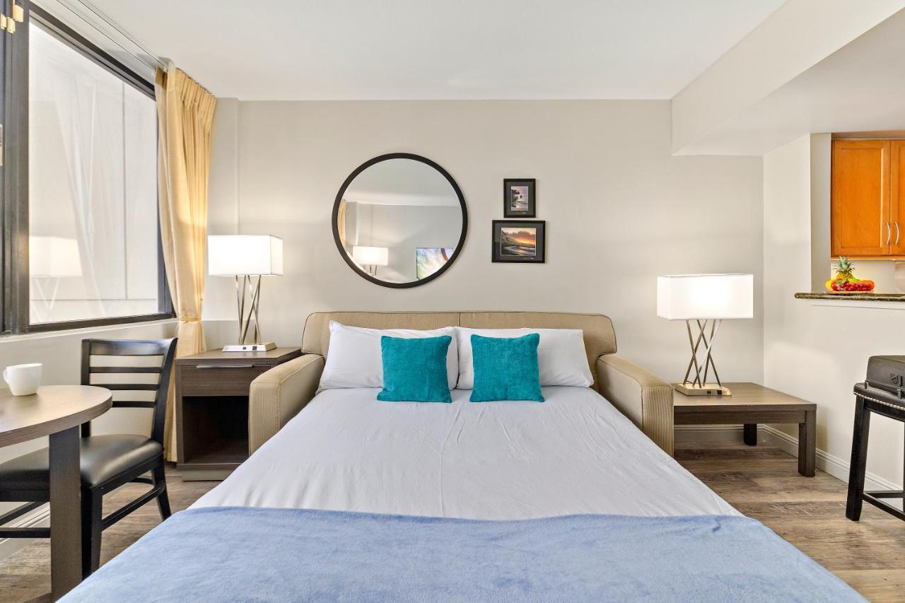 Renovated With City View At Aqua Palms Waikiki Honolulu Exterior photo