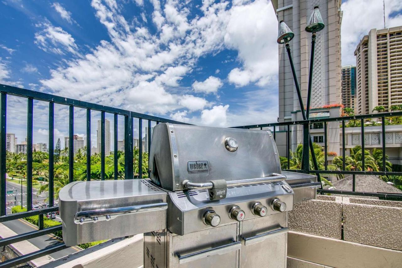 Renovated With City View At Aqua Palms Waikiki Honolulu Exterior photo